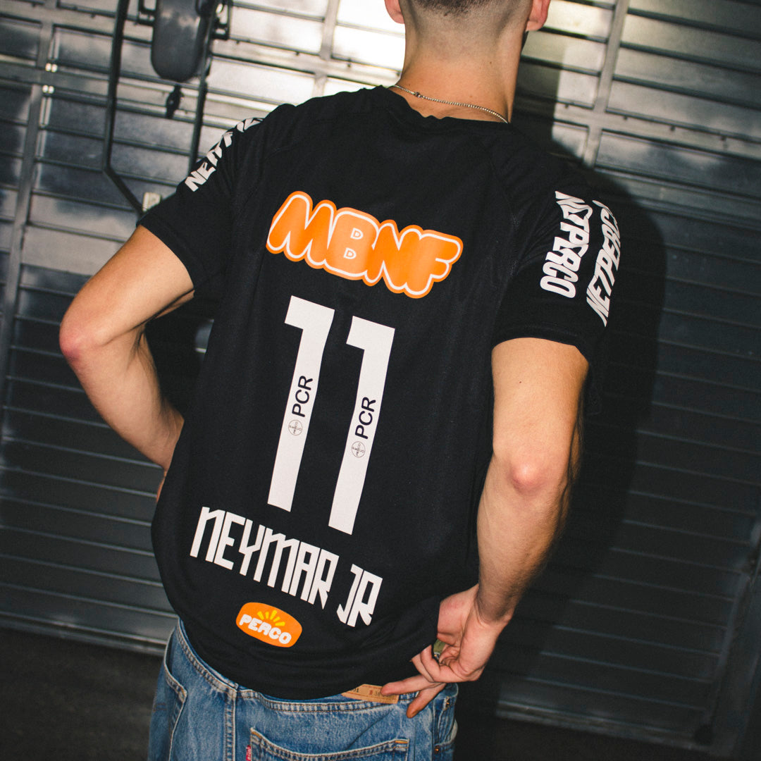 PLATINUM BLACK TEE
